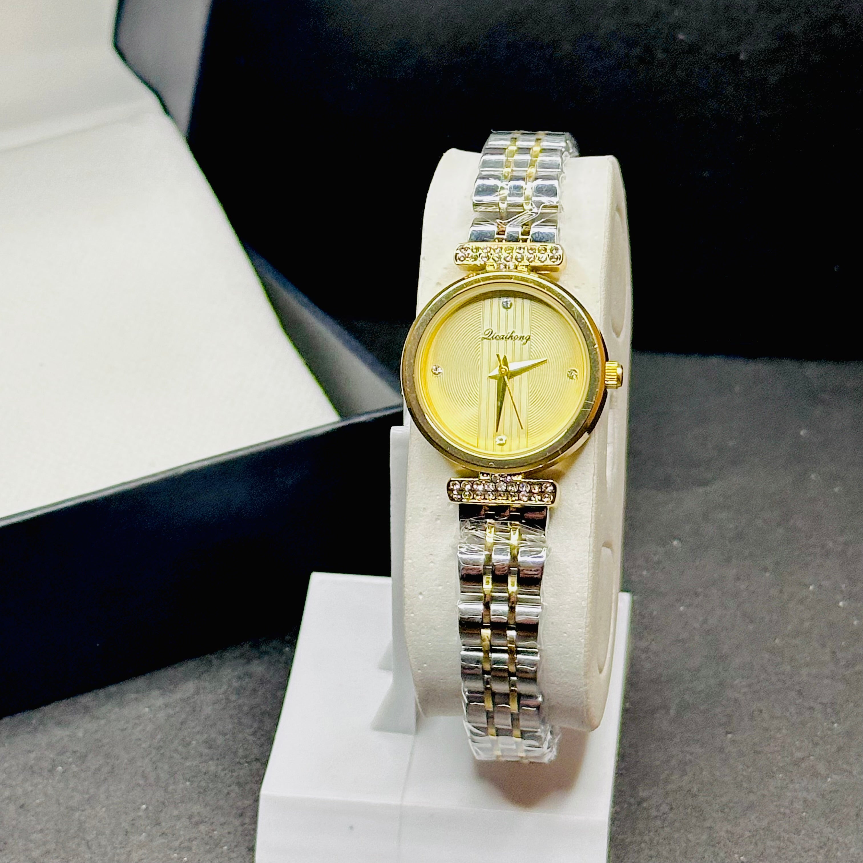 Elegant Gold-Tone Crystal Ladies Watch